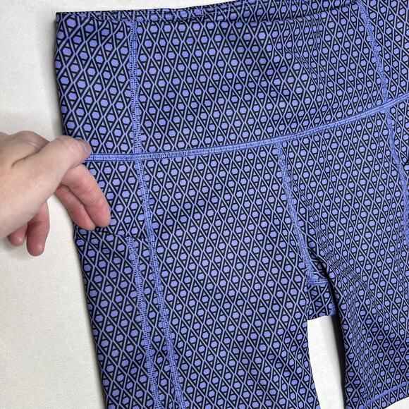 Athleta Ultimate Stash Monogram Shorts Womens Medium Purple Pocket 7 Inch NWT - Picture 9 of 10